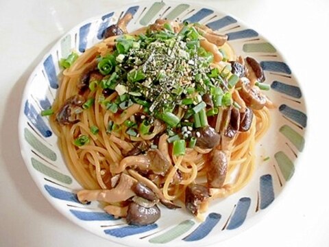 ひらたけとマッシュルームの　肉味噌パスタ